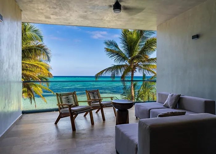 Beachfront 3br With Ocean Views In Bahía Solimán 002