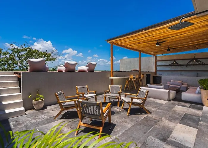 Beachfront 3br With Ocean Views In Bahía Solimán 002 *