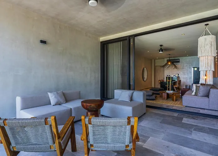 Beachfront 3br With Ocean Views In Bahía Solimán 002 *