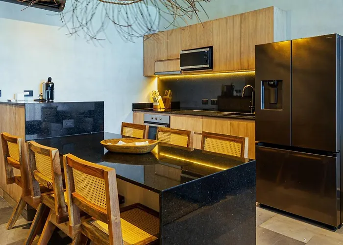 Beachfront 3br With Ocean Views In Bahía Solimán 002